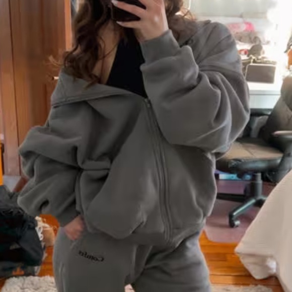 Cloud zip hoodie in “Millstone Grey“ a size small. NWT & never worn. - Picture 4 of 11